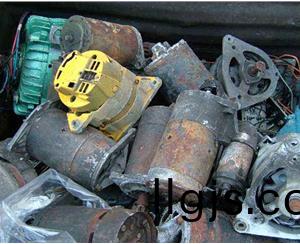 廢(fei)舊(jiu)電(dian)機迴收(shou)